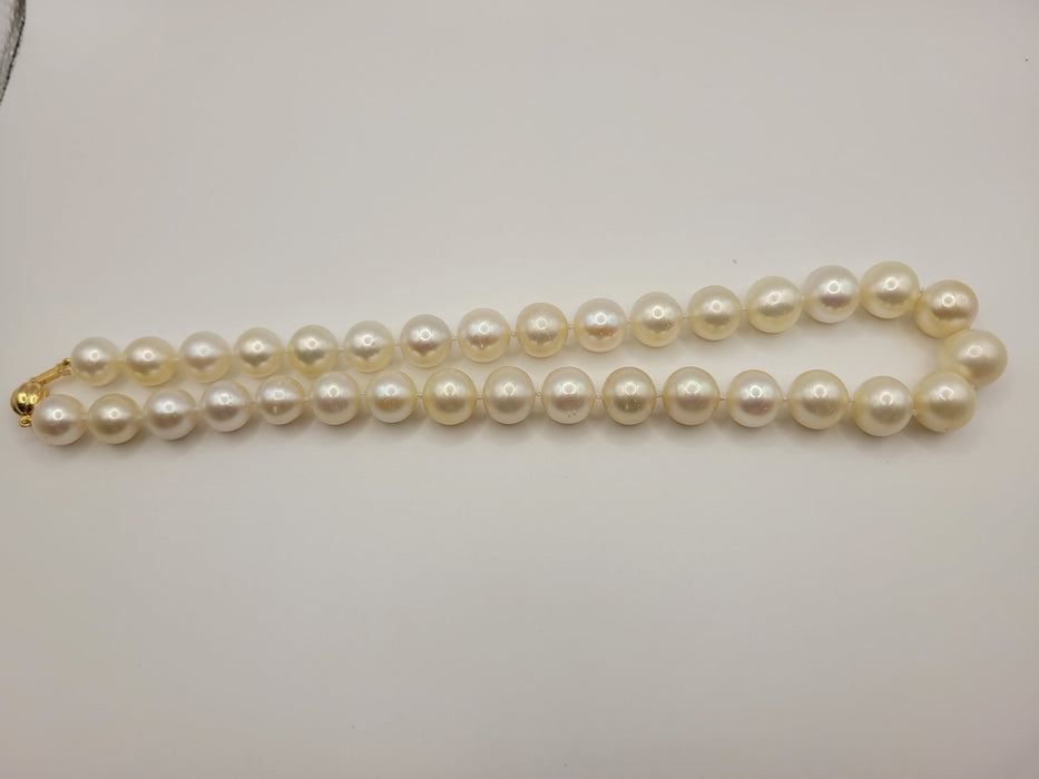 South Sea Pearls 11-13 mm Round 18 Karat Gold - Only at  The South Sea Pearl