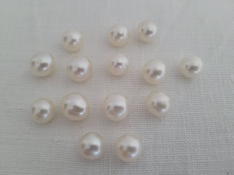 Wholesale Lote Whie South Sea Pearls 11-12 mm, 14 pieces of Very High Luster - Only at  The South Sea Pearl